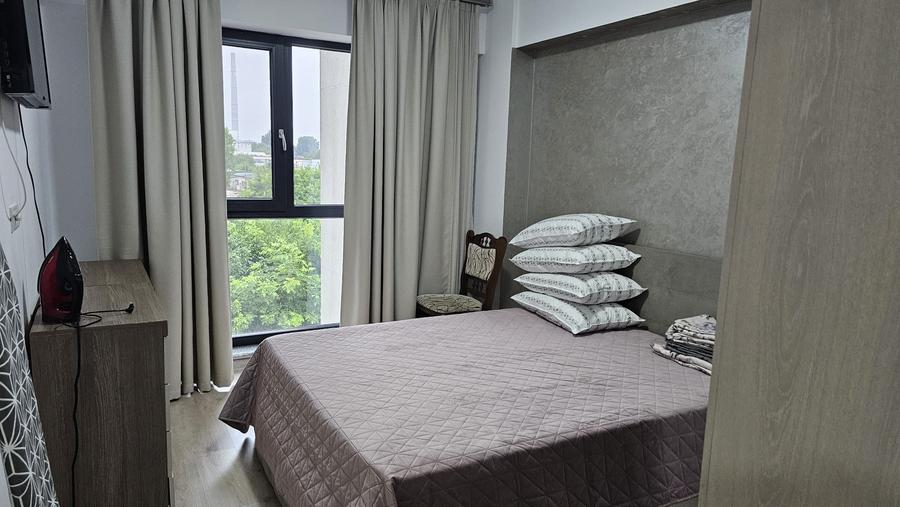 Apartament cu 2 camere semidecomandat în Far
