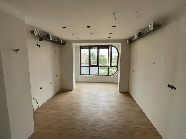 Apartament cu 4 camere în Central