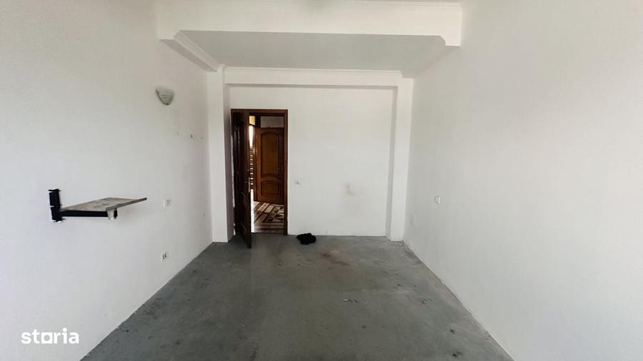 Casă cu 4 camere în Buriaș