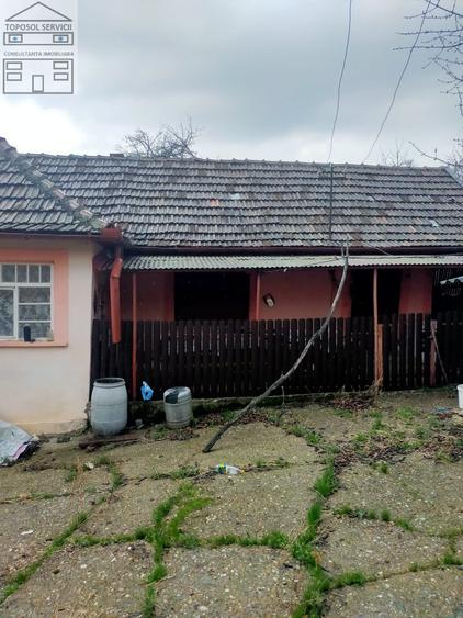 Casă cu 3 camere cu Teren 2672 Mp în Ineu