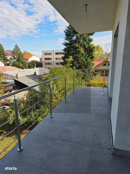 Apartament cu 3 camere decomandat în Drumul Găzarului