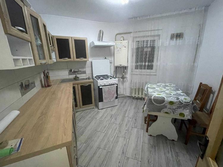 Apartament cu 2 camere decomandat în Exterior Vest