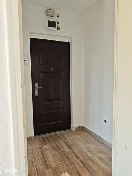 Apartament cu 2 camere semidecomandat în Mărășești
