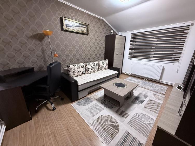 Apartament cu 2 camere semidecomandat în Inel I
