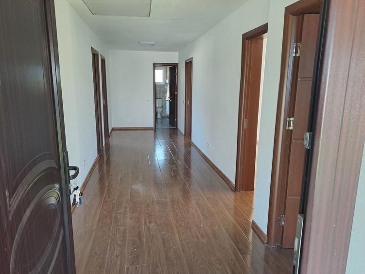 Casă cu 3 camere în Brăteștii de Jos