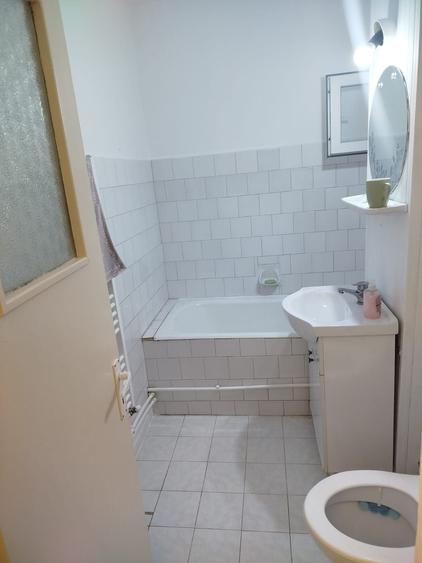 Garsonieră decomandată în Central