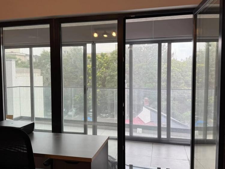 Apartament cu 3 camere decomandat, mobilat în Vitan