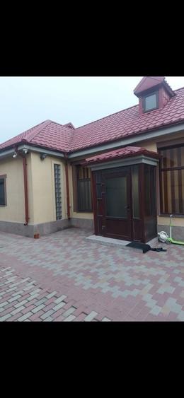 Casă cu 4 camere în Exterior Vest