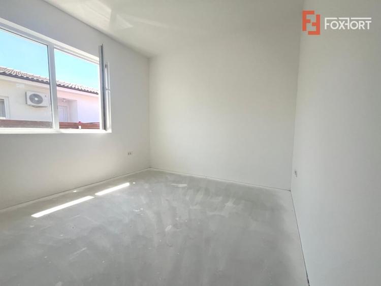 Duplex cu 4 camere cu Canalizare în Moșnița Nouă