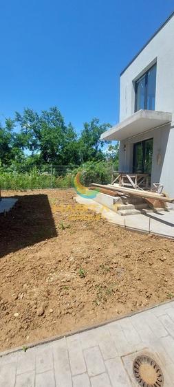 Casă individuală cu 3 camere cu Canalizare în Sud-Est