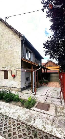 Casă cu 4 camere cu Teren 547 Mp în Central