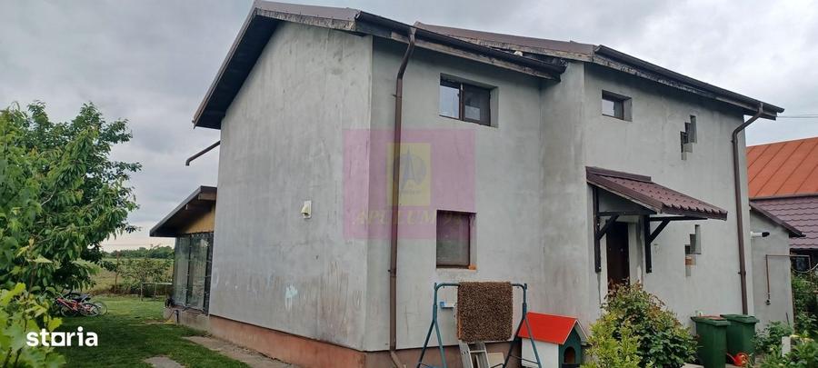 Sabareni, casa 2011, P+M 4 camere + dependinte, curte 500 mp - 14