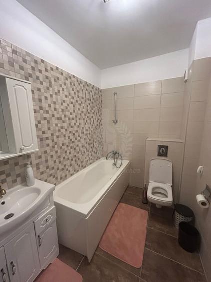 Apartament cu 3 camere decomandat, mobilat în Albert