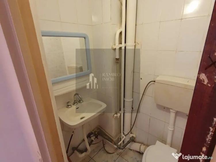 Apartament cu 4 camere decomandat în Costin Georgian