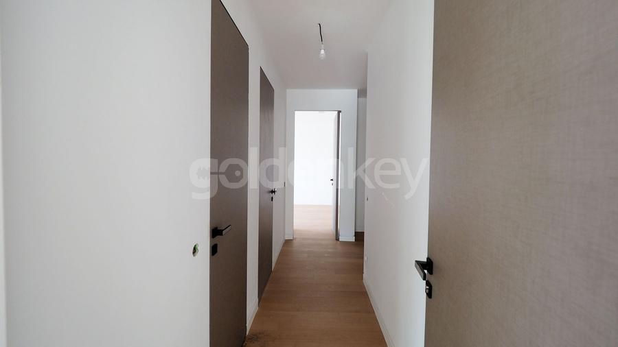 Apartament cu 4 camere decomandat în Floreasca