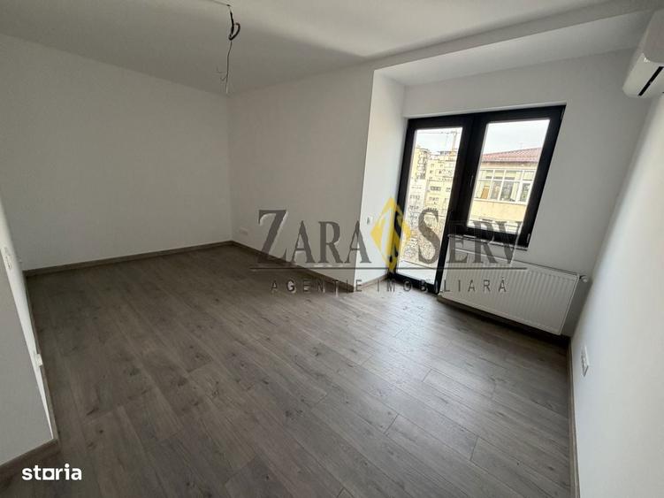 Apartament cu 3 camere decomandat în Republicii