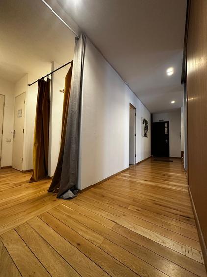 Apartament cu 4 camere decomandat în Dacia