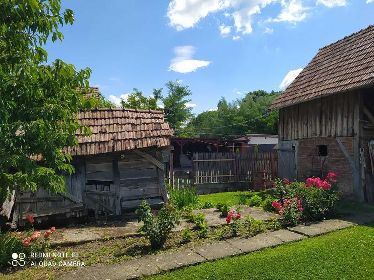 Casă cu 3 camere în Șeulia de Mureș