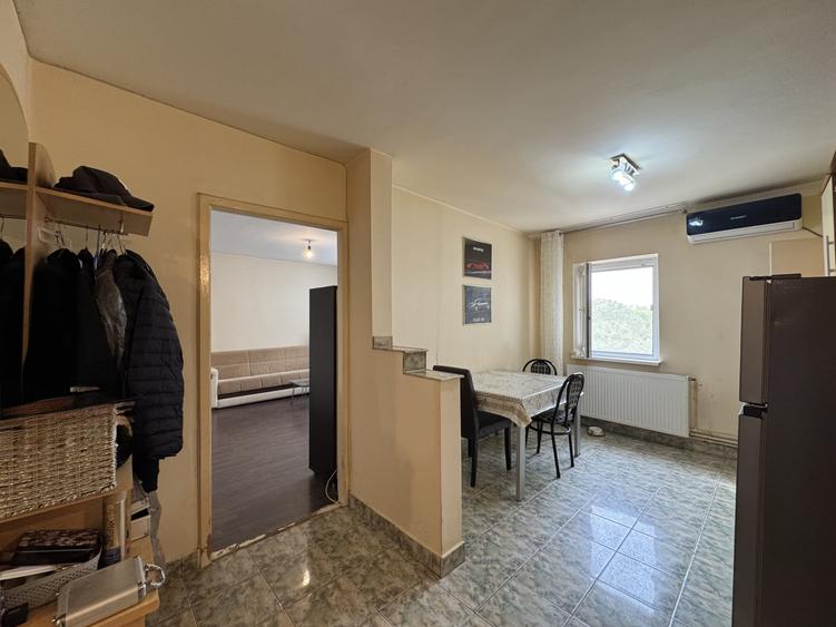 Apartament cu 3 camere decomandat, mobilat în Bucovina