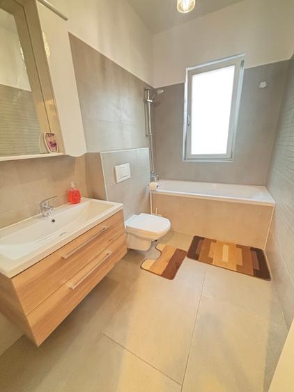 Apartament cu 2 camere semidecomandat, mobilat în Aradului