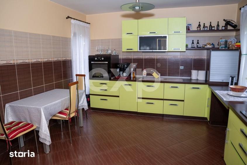 Casă cu 4 camere cu Teren 6436 Mp în Central