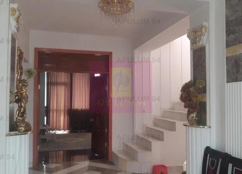 Casă cu Teren 3100 Mp în Băneasa