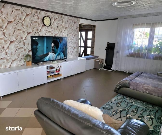 Casă cu 6 camere cu Teren 578 Mp în Bod