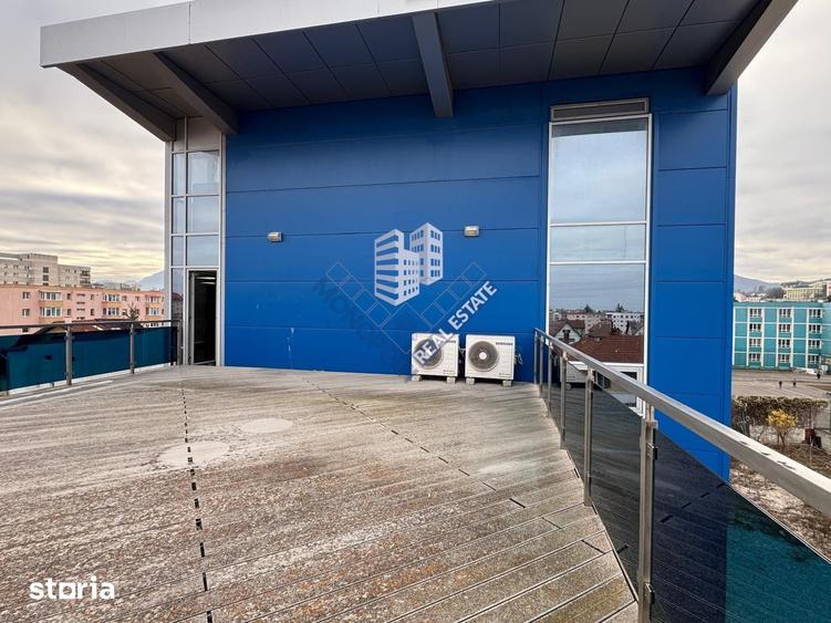 Spațiu comercial, de 1,700 mp, în Central