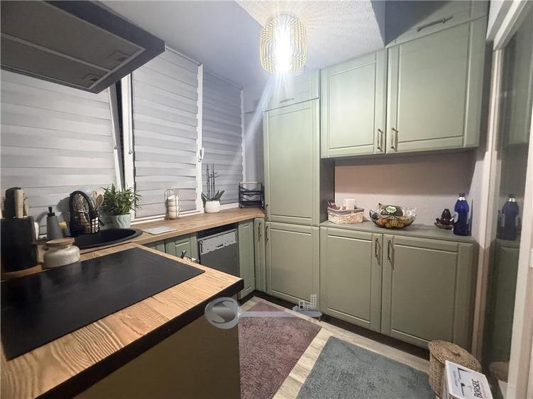 Apartament cu 3 camere decomandat, mobilat în Copou