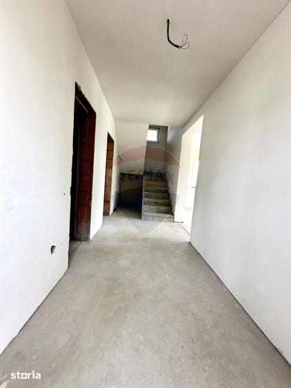 Casă cu 4 camere cu Teren 800 Mp în Gilău