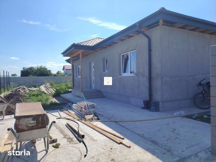 Casă cu 4 camere cu Teren 304 Mp în Corbeanca