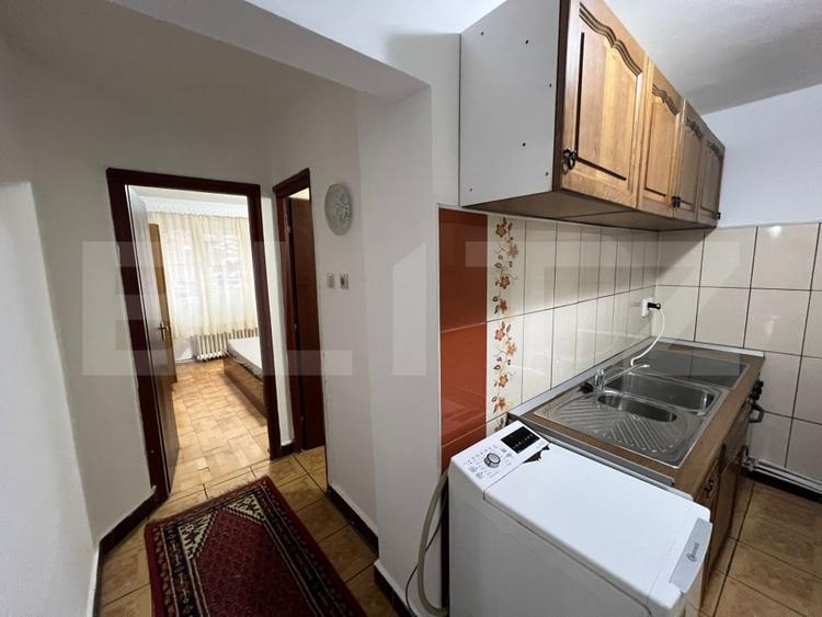 Apartament 3 camere, 70 mp, parter cu balcon, zona Centrală - 4