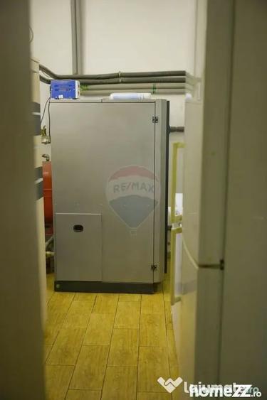 Casă cu 7 camere cu Teren 3093 Mp în Girov