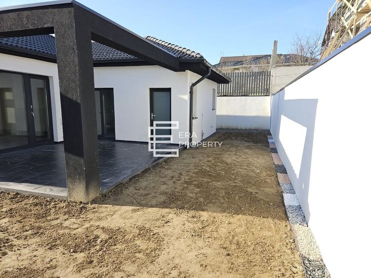 Casă individuală cu 4 camere cu Canalizare în Șura Mare