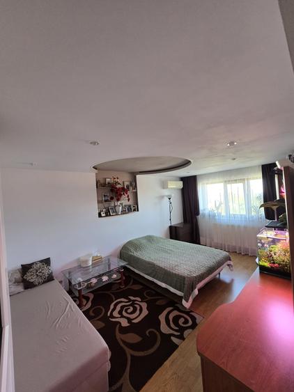 Apartament cu 2 camere în Km 5