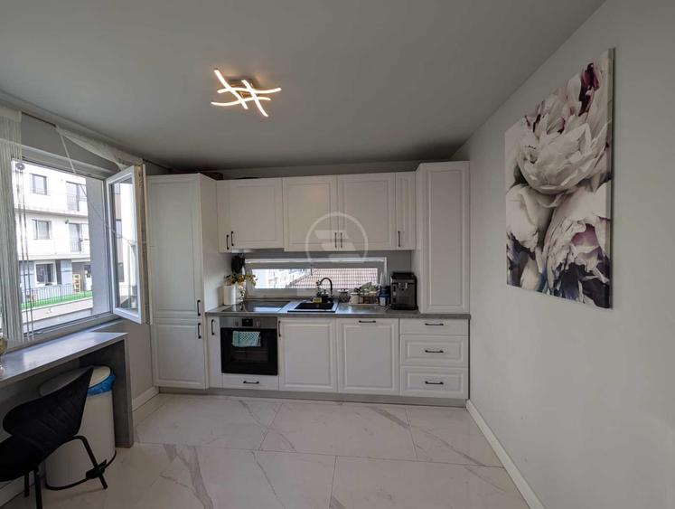Duplex cu 6 camere cu Canalizare în Florești