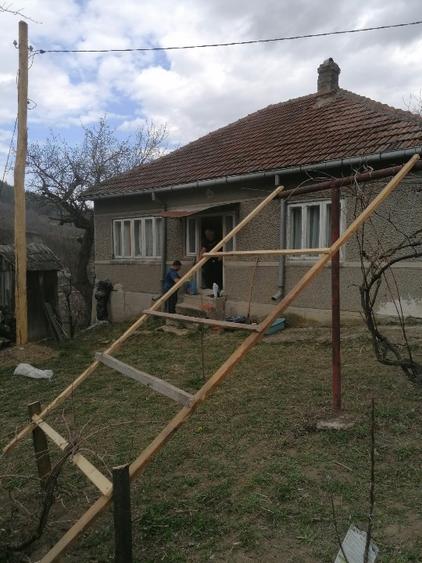 Casă individuală cu 5 camere cu Teren 1100 Mp în Lopătari