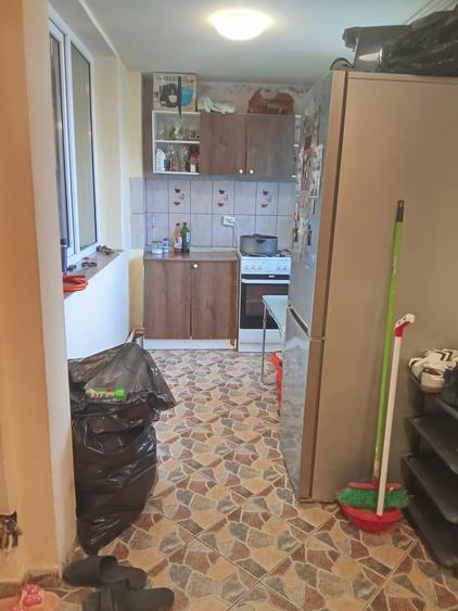 Apartament cu 3 camere decomandat în Popești-Leordeni