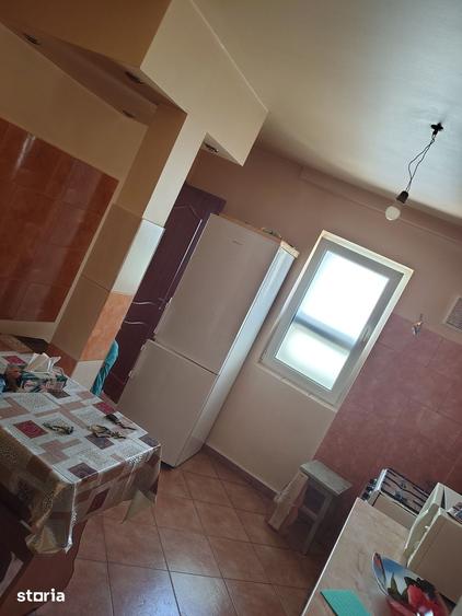 Apartament cu 3 camere în Pantelimon