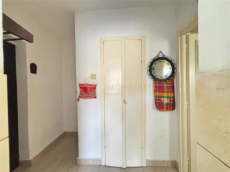 Apartament cu 2 camere semidecomandat în Independenței