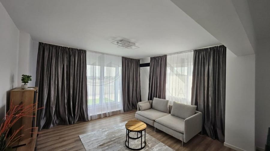 Apartament cu 2 camere decomandat în Titan