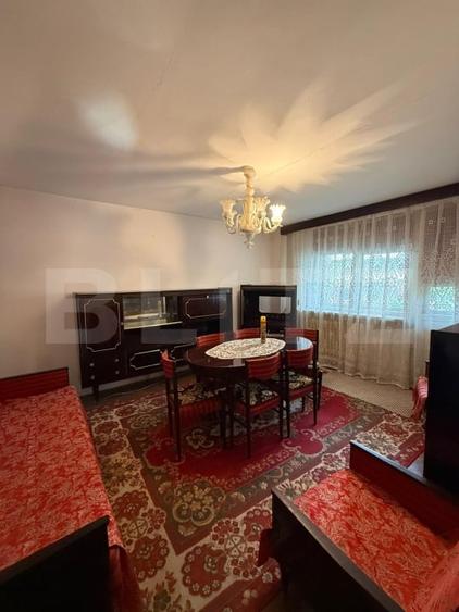 Apartament cu 3 camere decomandat, mobilat în Debarcader