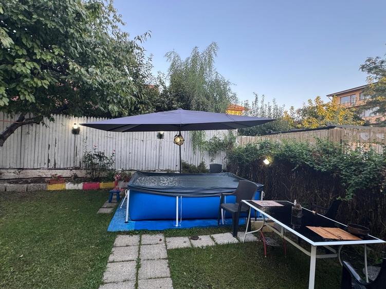 Casă individuală cu 6 camere cu Canalizare în Titan