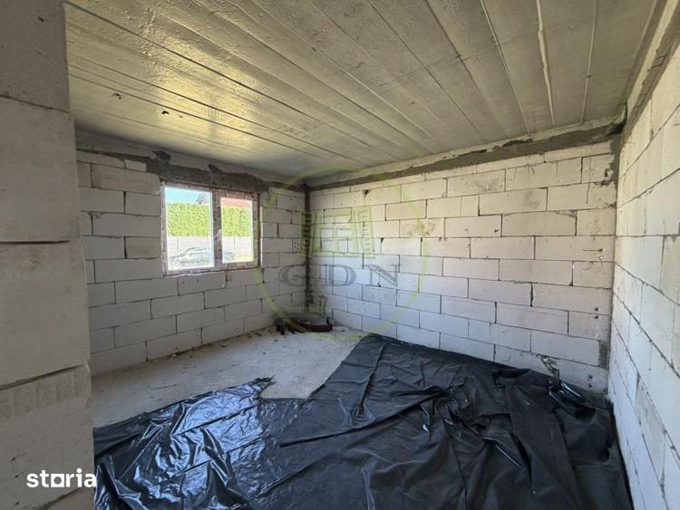 Casă cu 5 camere cu Teren 437 Mp în Malu Mare