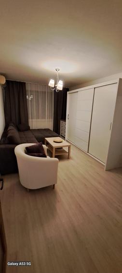 Apartament cu 4 camere decomandat în Rahova