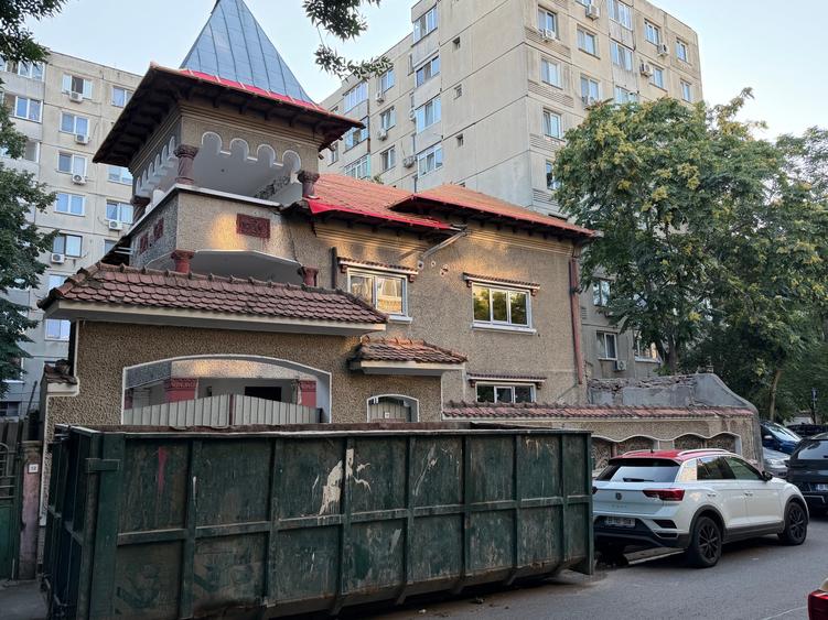 Casă cu 15 camere cu Canalizare în Rahova