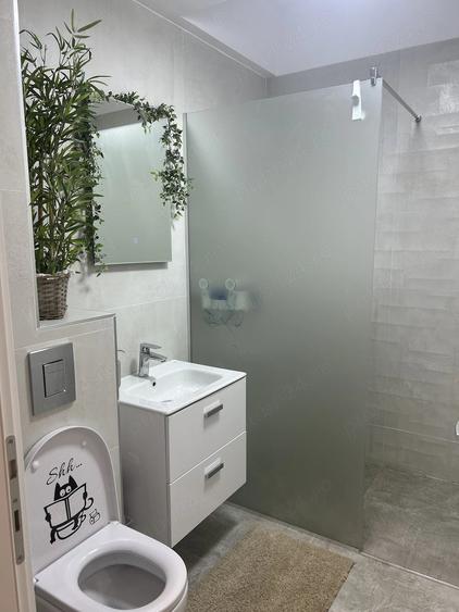 Garsonieră decomandată în Central