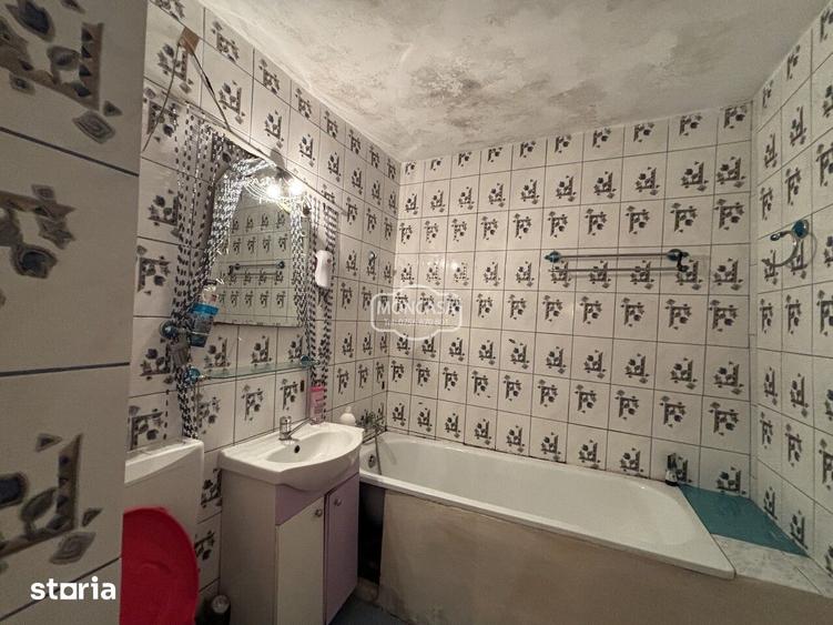 Apartament cu 4 camere decomandat în Central