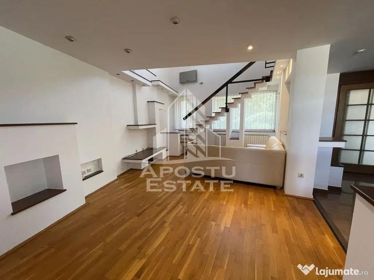 Casă cu 5 camere cu Teren 400 Mp în Lipovei