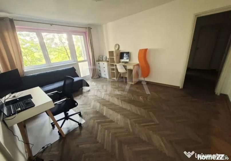 Apartament cu 3 camere semidecomandat în Drumul Taberei